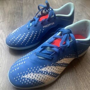 Adidas Predator Turf Soccer Shoes 
Size 4Y